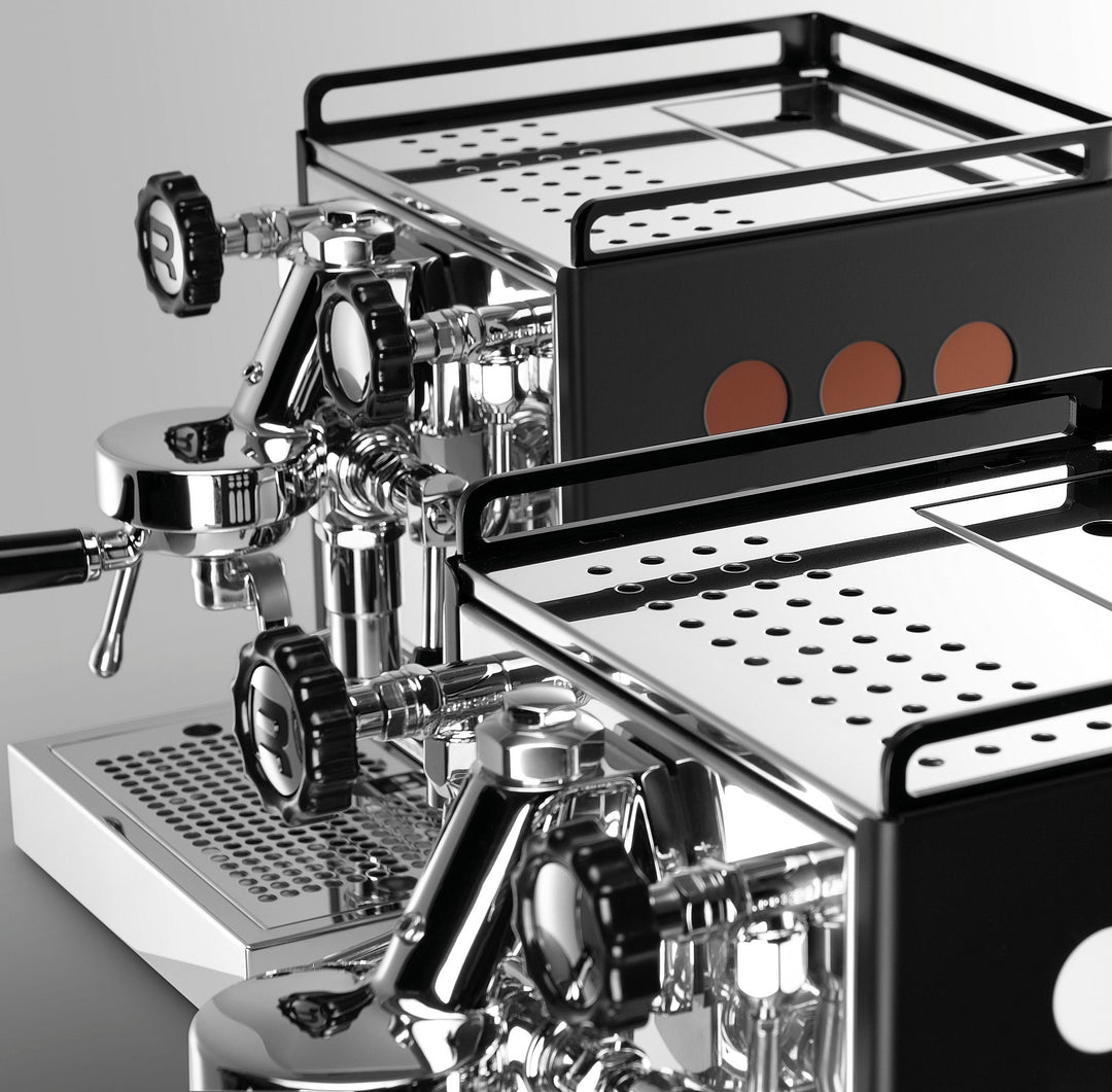 Rocket Appartamento Kompakte Siebträger Espressomaschine schwarz kupfer